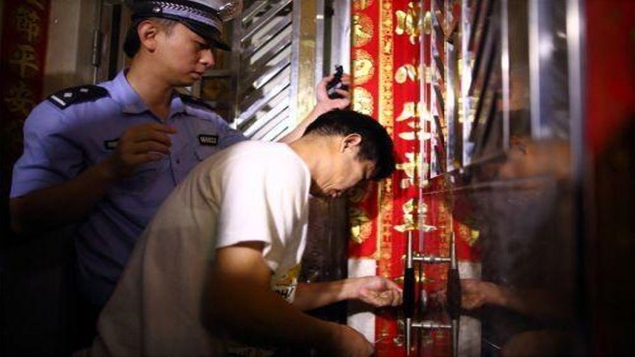 仁怀请开锁师傅开了锁后，师傅为什么一般都不进门，就算主人请也不进去？